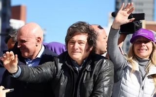 La Libertad Avanza denunció zona liberada y alertó sobre un "atentado" contra el Presidente