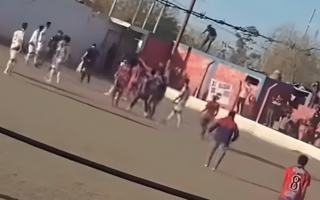 Cancha suspendida, quita de puntos y multa a la Villa Obrera tras la agresión a un árbitro