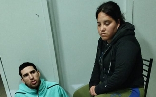 Unidos por el amor y la delincuencia: detuvieron a una pareja por el robo de una bicicleta