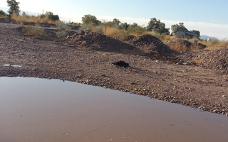 Familias de un barrio de Pocito exigieron al municipio limpieza, luz y seguridad