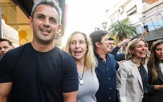 La derrota en Provincia abrió una grieta interna en el Gobierno y puso en la mira a los Menem