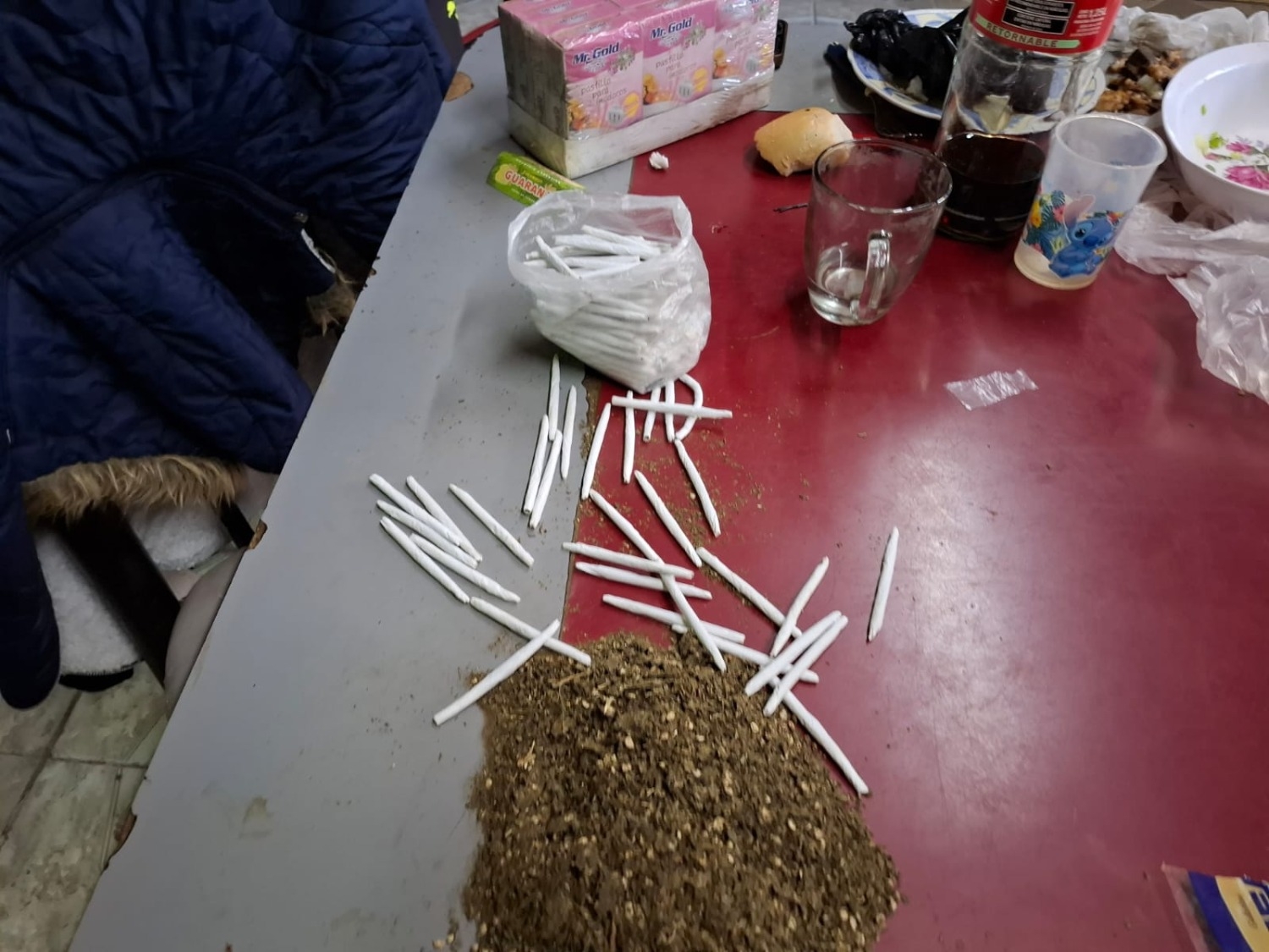 La droga y demás elementos secuestrados.