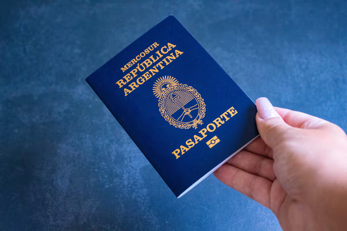 Pasaportes defectuosos: cómo verificar y gestionar el cambio sin costo