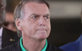 Bolsonaro saIió de su prisión domiciliaria para atención médica