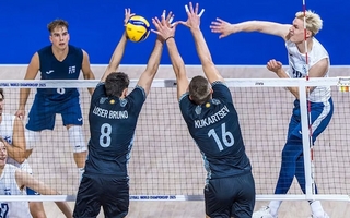 Argentina revirtió un mal inicio y debutó con victoria en el Mundial de vóley