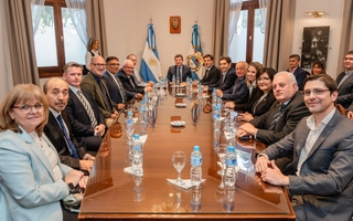 San Juan y Australia sellaron una alianza estratégica para la formación minera