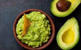 El guacamole celebra su día con sabor, historia y curiosidades