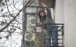 A 100 días de la condena de Cristina, militantes se movilizaron para mostrar su apoyo
