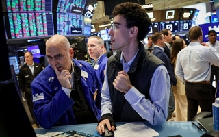 Cayeron los bonos soberanos y el riesgo país supero la barrera de los 1300 puntos