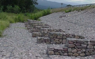 Financiarán una obra para evitar crecidas por temporal en Huaco