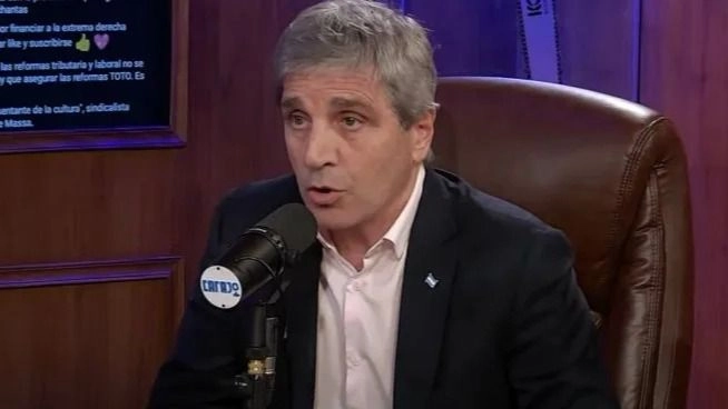 Caputo negó un default y prometió medidas para asegurar los pagos a bonistas 