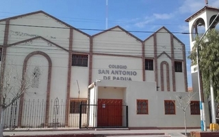 Robo en una escuela de Media Agua: investigan a porteros por el hurto de mercadería
