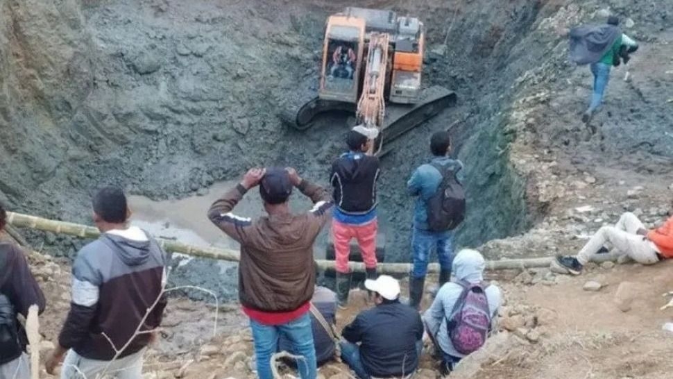 Siete mineros murieron tras el derrumbe de una mina ilegal de oro en ...