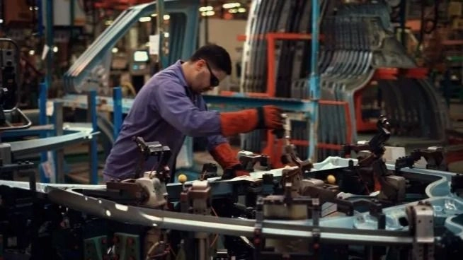 Industria en crisis: caen los pedidos y se complica el acceso al crédito