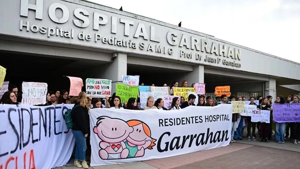 Anunciaron un bono para profesionales y administrativos del Hospital Garrahan