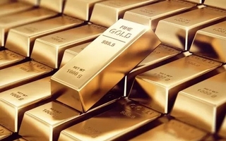 El oro rompe su techo histórico por la incertidumbre y la política monetaria