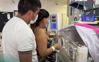 Salta celebró la llegada de Ainara, Amira y Ámbar, trigemelas prematuras