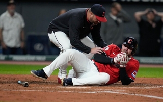 MLB.