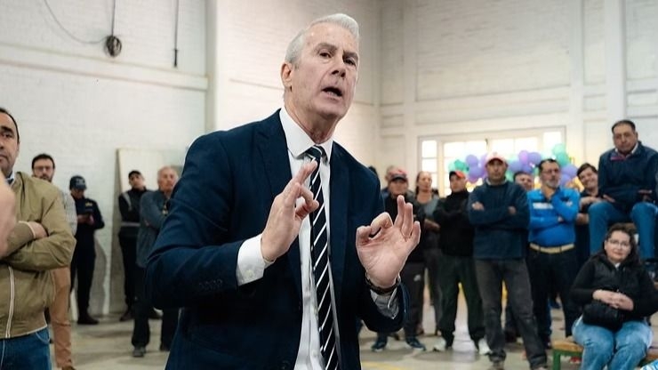 Roberto Ferrero, vicepresidente del EPRE también fue blanco de críticas por la comunidad iglesiana. Foto: Diario Libre de Iglesia.