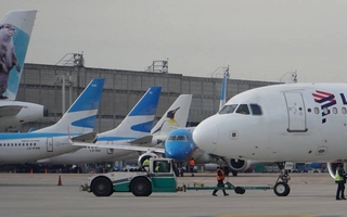 Argentina rompe récord en pasajeros y crece en rutas aéreas