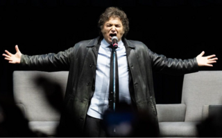 Milei presentará su libro y tocará con su banda en el Movistar Arena