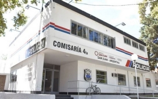 Dos trapitos confundieron a un hombre sin casa con un ladrón y lo golpearon brutalmente
