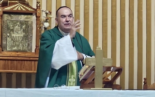 El padre Rómulo Cámpora regresó a su comunidad tras sufrir un infarto