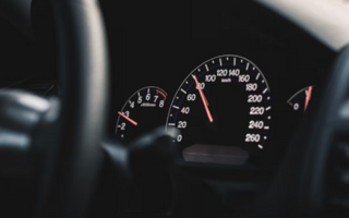 ¿Cuál es la velocidad ideal para ahorrar nafta en ruta?