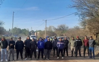 Corte de ruta en La Rioja por pedido de trabajo a la minera Vicuña
