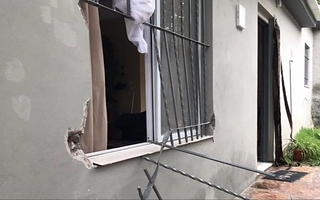 Robaron dólares y tres televisores de una casa en un loteo de Santa Lucía