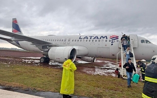Un avión se salió de la pista al aterrizar en Brasil