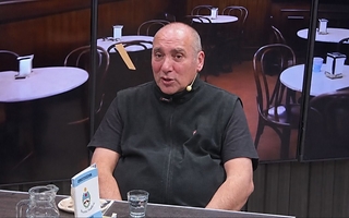 Peluc pidió a la oposición ponerse la "camiseta argentina" por Malvinas