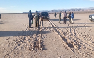 La Justicia ordenó retirar la Hilux varada en la Pampa del Leoncito