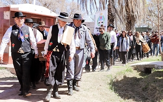Los restos del Chango Huaqueño llegaron a Huaco 