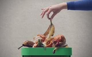 Una famosa contó su obsesión por la comida y dijo que "comía de la basura"