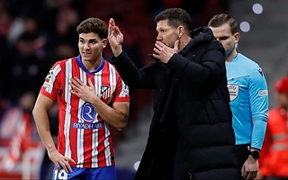 Harto, el Cholo Simeone destapó las internas con Julián Álvarez en Madrid