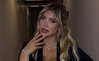 Wanda Nara publicó una foto en corpiño transparente y la tildaron de “grasa”