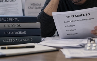 Tiene depresión, la obra social no le cubre y le deben más de $30.000.000