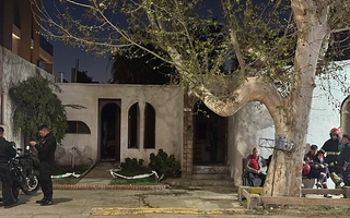 Dos abuelos fueron asistidos tras el incendio de su vivienda