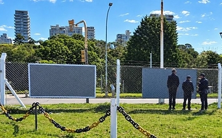 Indignación: retiran banderas de los 44 tripulantes del ARA San Juan