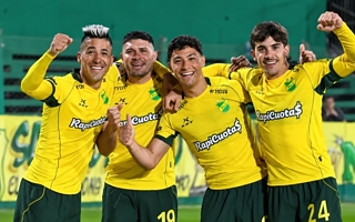 Defensa y Justicia ganó y comparte con Vélez la punta de la Zona A