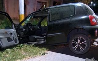 Cayó con su auto a una acequia en Rawson y sufrió graves heridas
