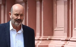 El fiscal federal Agüero busca reactivar causas contra Sturzenegger, Macri y Caputo