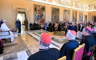 Tras reunirse con el Papa, la CGT advirtió que podría convocar a un paro 