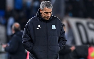 Crisis en Racing: la dirigencia define el futuro de Vojvoda