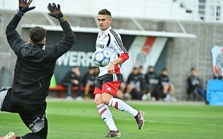 Los suplentes de River vencieron a Estudiantes y Borré volvió al gol