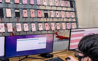 El peligro de las granjas de bots impulsadas con IA en X 