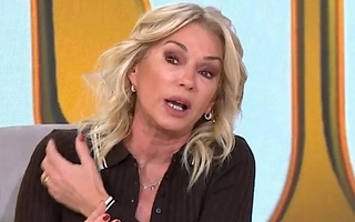 Dos famosos fueron novios, se separaron, él sufre y ella no quiere volver