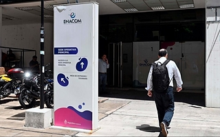Un funcionario nacional cobró $110 millones de indemnización y fue recontratado por el Estado