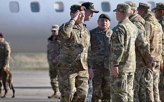 El ministro de Defensa ratificó que el reclamo por Malvinas será diplomático y pacífico